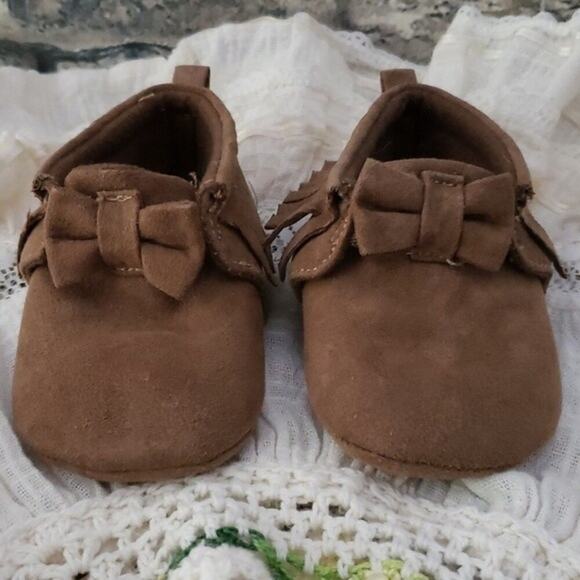 Carter's Baby Girl Faux Suede Moccasin Bootie Brown Size 3-6 months - Picture 6 of 8